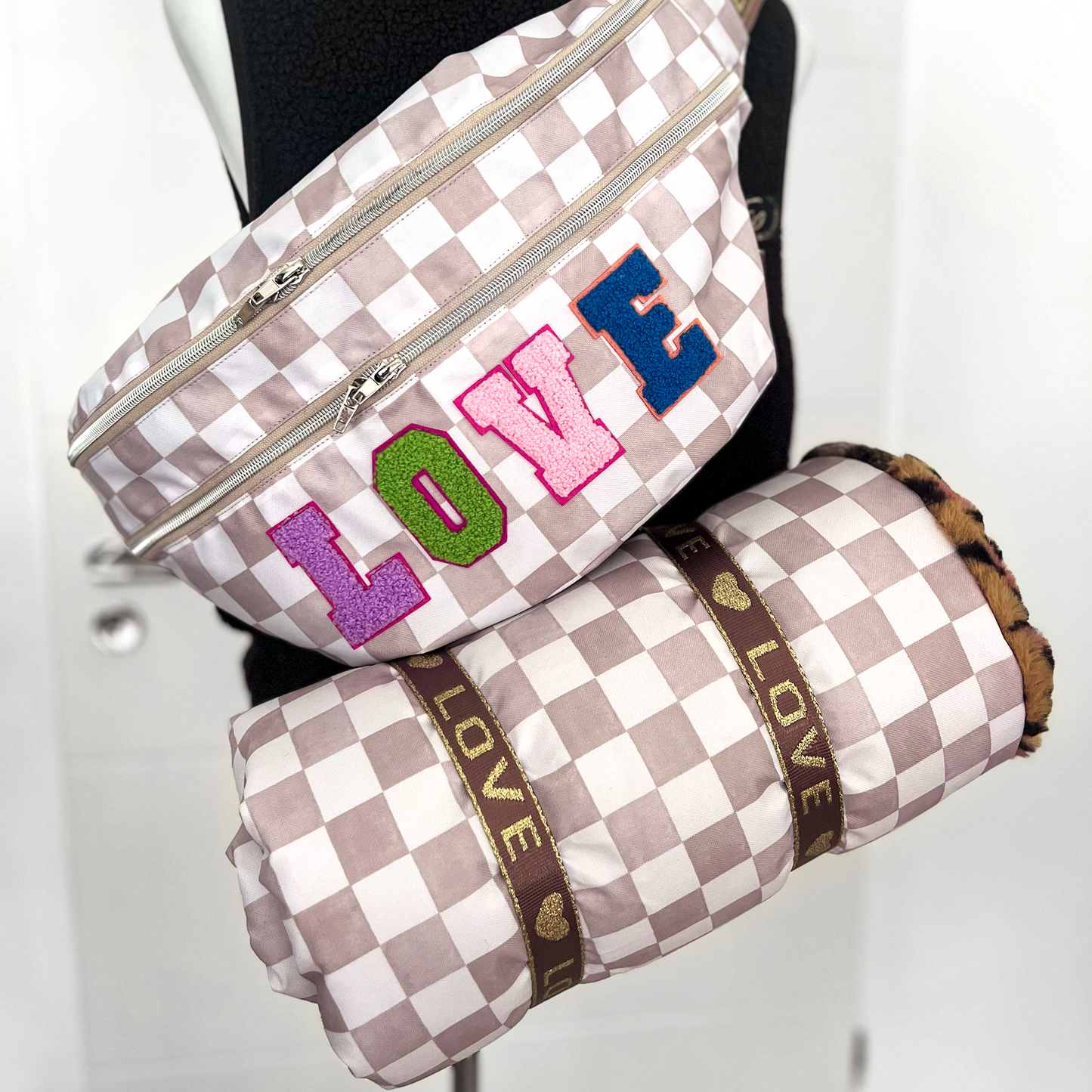Bum Bag Outdoor Beige checkered with Rainbow Love