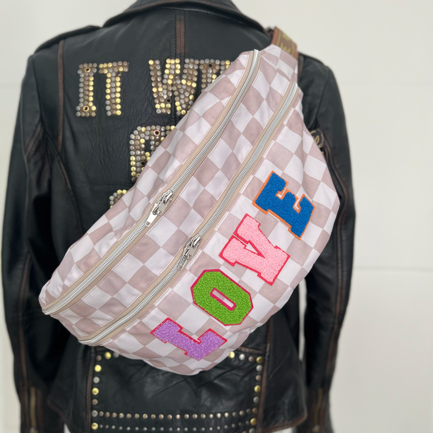 Bum Bag Outdoor Beige checkered with Rainbow Love