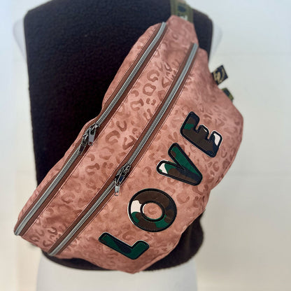 Bum Bag Outdoor brown Leopard with Camouflage Love and olive Love webbing