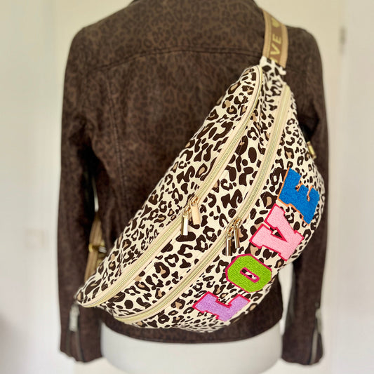 Bum Bag Extra Large VEGAN Leopard Outdoorstoff bunte Love Applikation