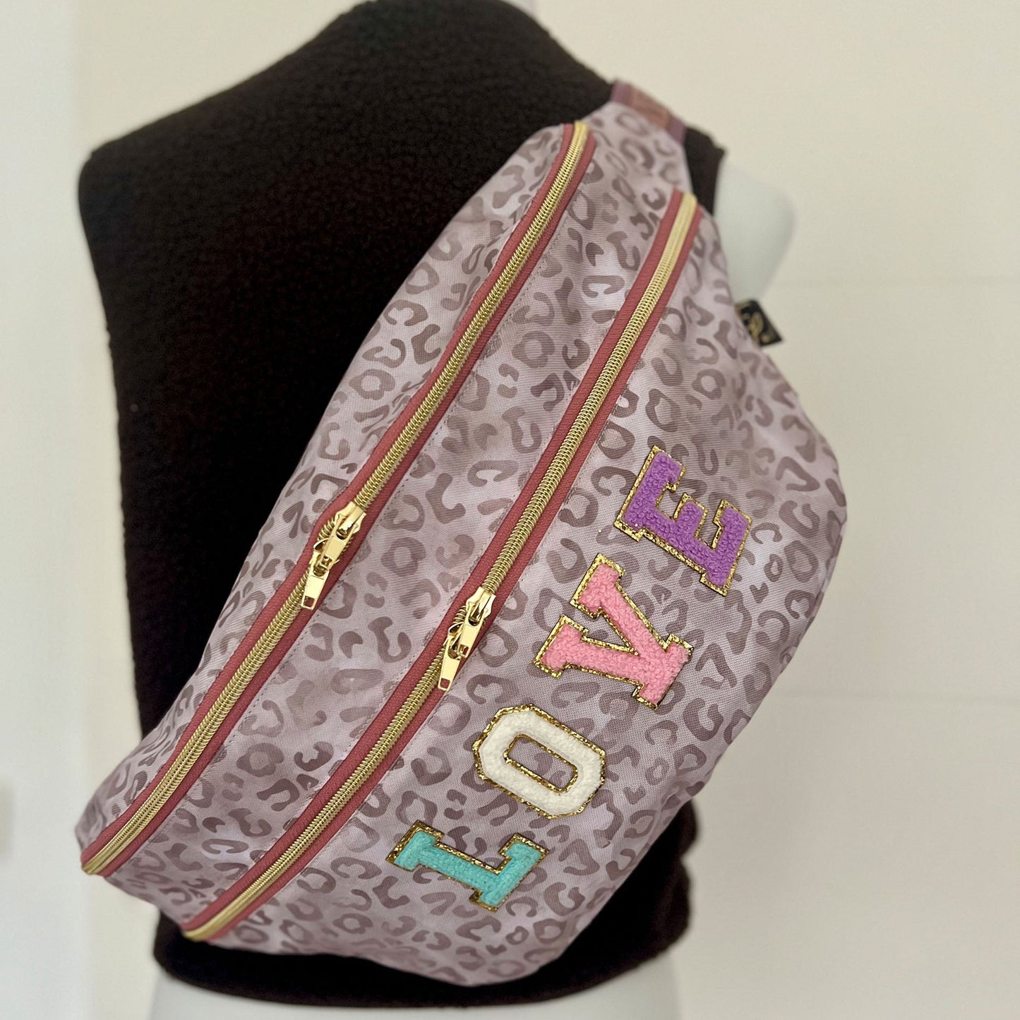 Bum Bag Outdoor Schneeleopard Rainbow Love